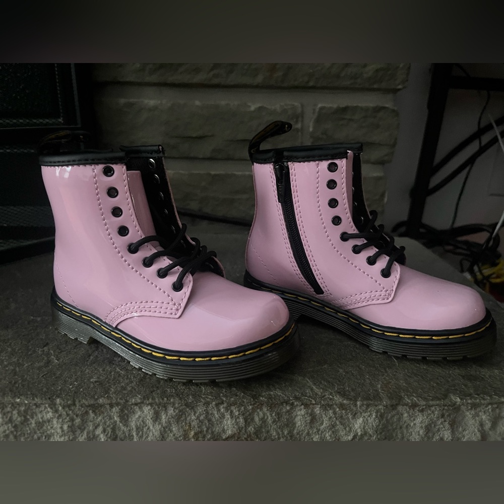 Size 8 doc marten boots